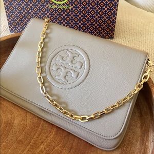 🆕Tory Burch Bombe convertible clutch